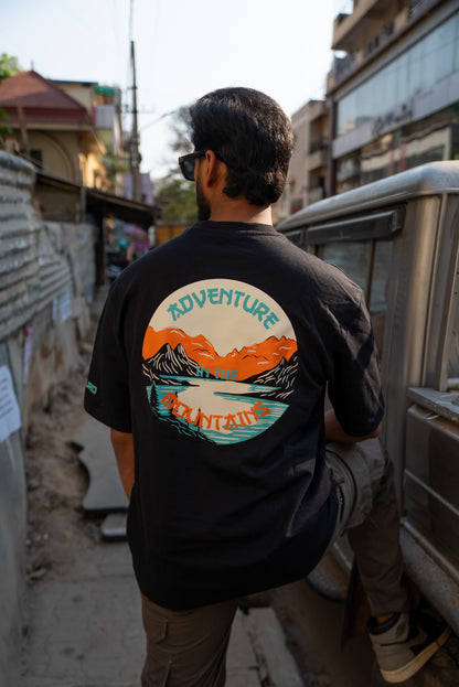 FUNDURO Oversized T-Shirt - Adventure in the Mountains